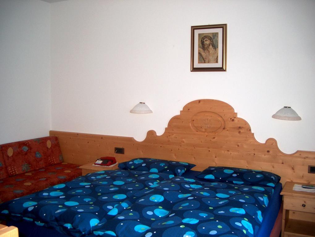 Hotel Rosalpina Rocca Pietore Zimmer foto